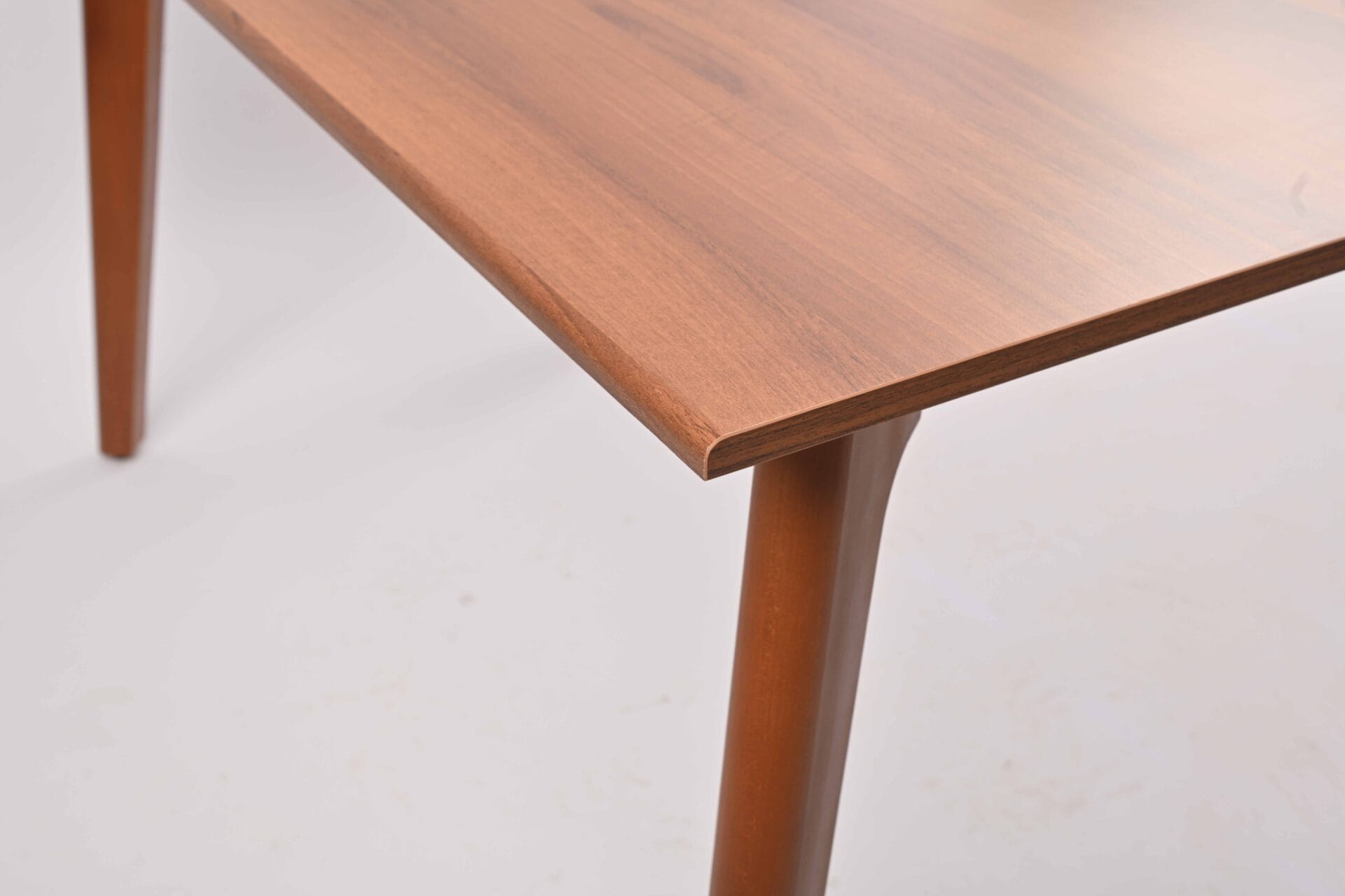 Zan desk